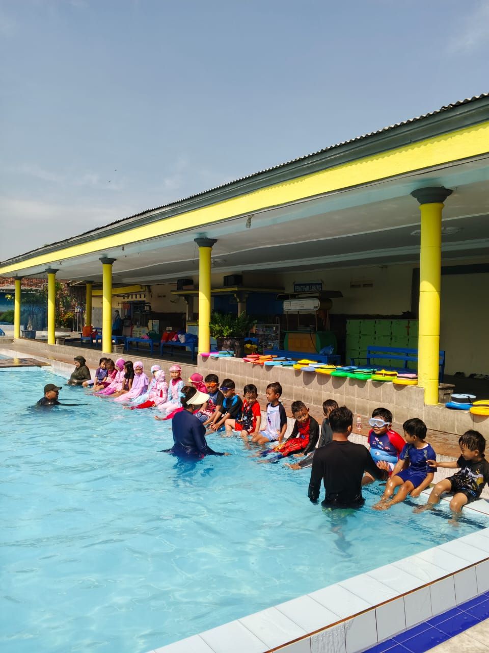 Kegiatan Renang